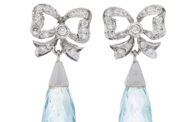 Earrings in gold, diamonds and aquamarines