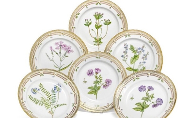 SOLD. "Flora Danica" six porcelain lunch plates. 3550. Royal Copenhagen. Diam. 22.5 cm. (6) – Bruun Rasmussen Auctioneers of Fine Art