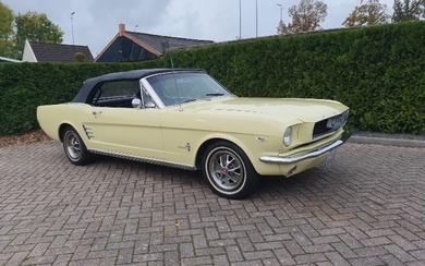 Ford - Mustang Convertible V8 4 SPEED TOPLOADER - 1966