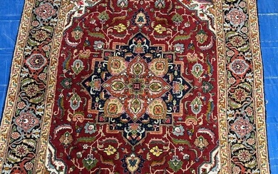 Hand Knotted Persian Tabriz Rug 3.5x4.8 ft