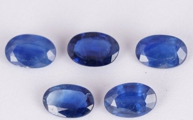 IGI Cert. 2.40 ct. Set of 5 Blue Sapphires - MADAGASCAR