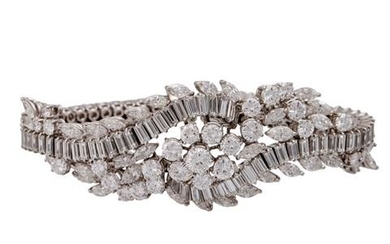 Juwelenarmband ausgefasst mit Brillanten sowie Diamanten im Baguette- und Navetteschliff