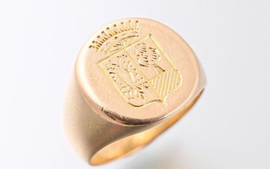 Lady's signet ring in yellow gold 750 thousandths,...