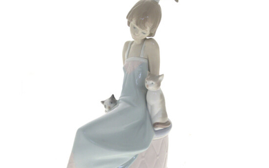 Lladro Porcelain Figure - Girl with Cats.
