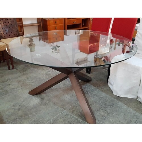Modern Round Glass Top Table in Cross Shaped Legs (Ø 140cm /...