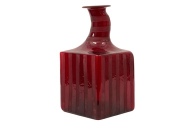 NATUZZI assez grand vase design italien en forme de carafe en verre de Murano rouge...