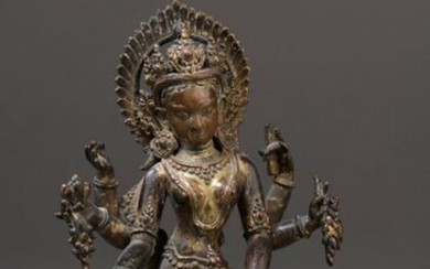 NÉPAL - XVe siècle Statuette de Vasudhara...