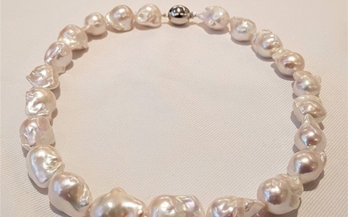NO RESERVE PRICE - 925 Silver - 14x17mm Cultured Pearls - Necklace