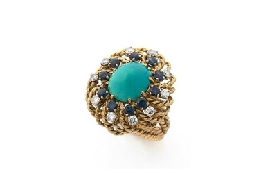 Oval-shape ring in braided gold strings adorned with a turquoise cabochon in a double surrounding of