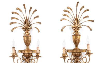 PAIR ITALIAN NEOCLASSICAL STYLE GILTWOOD SCONCES