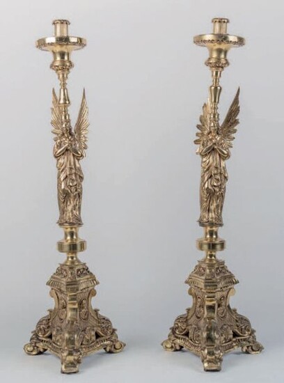 Pair of torcheros made of gilded bronze representing angels. Neo-Gothic