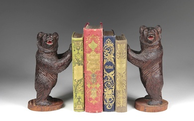Paire d'ours de Brienz comme serre-livres. Brienz/Suisse, env. 1880, bois, finement sculpté, yeux en verre....