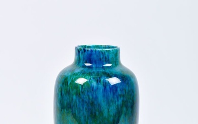 Paul MILLET (1870-1950) à Sèvres. Vase balustre en céramique turquoise flammée, cachet au revers (H...