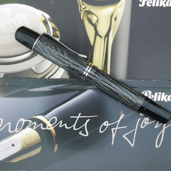 Pelikan - Fountain pen - Special Edition 175 yearsPelikan M101N Lizard Fountain pen 14k Nib - Full Set