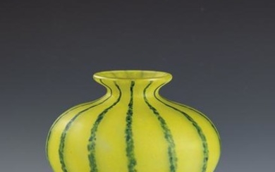 Seltene Vase ''FiletÃ©s''