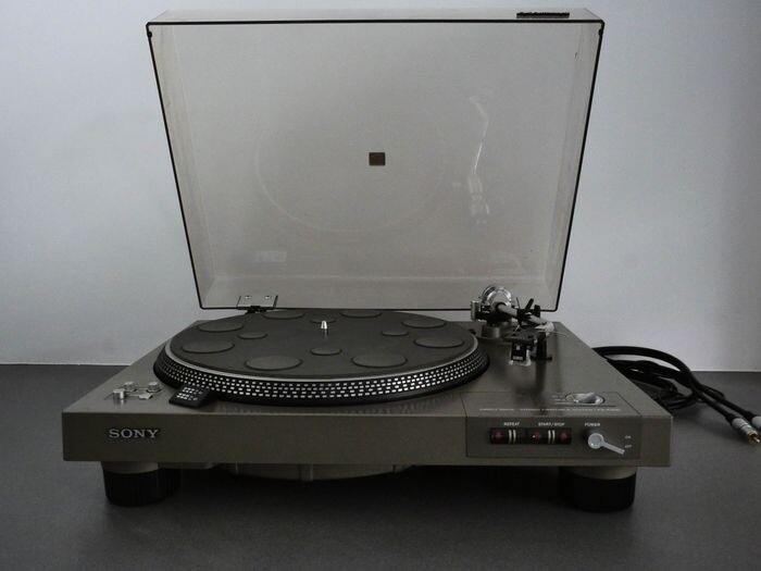 Sony PS-4300 Turntable in Netherlands