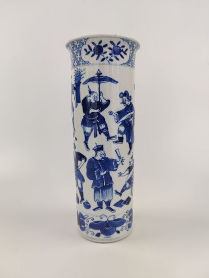 Vase - Blue and white - Porcelain - Circus performers - Chinese vase Circus artist - China - 19th century