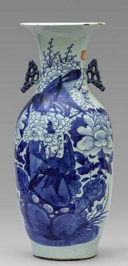 Vaso in porcellana di Cina bianca e blu decorato
