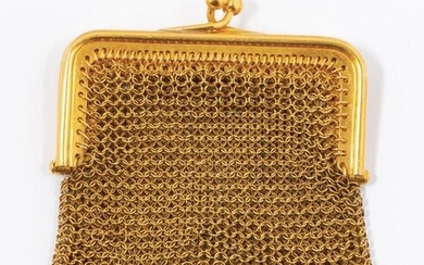 Wallet in 18k (750 thousandths) yellow gold mesh with an...