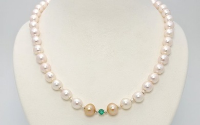no reserve price - 925 Akoya pearls, Silver - Necklace with pendant South Sea Pearl - Emeralds