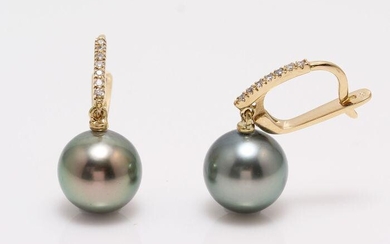 14 kt. Yellow Gold - 10x11mm Round Tahitian Pearls