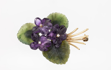 14 kt gold violet brooch , YG 585/000, leaves nephrite,...
