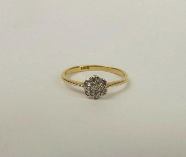18ct Yellow Gold Diamond Flower Head Ring UK Size O US