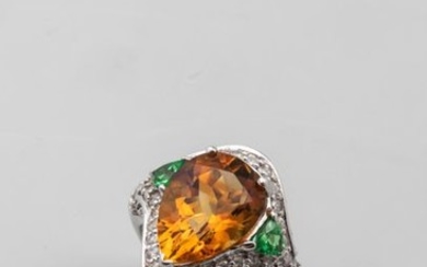 18k white gold ring with pear-cut citrine in...