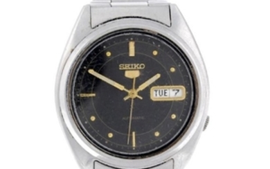 SEIKO - a gentleman's bracelet watch. Stainless steel