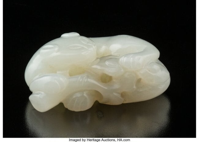 78472: A Chinese White Jade Lion 0-1/2 x 1-5/8 x 1-1/8