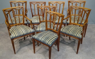 (-), 8 mahonie Louis XVI-stijl stoelen, waarvan 4...
