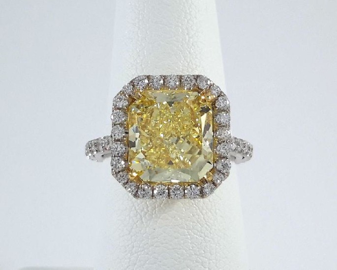 GIA 4.56ct Fancy Light Yellow Diamond Ring
