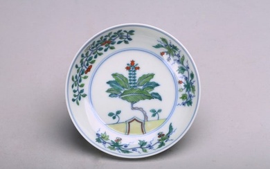 A CHINESE DOUCAI 'FLORAL' DISH
