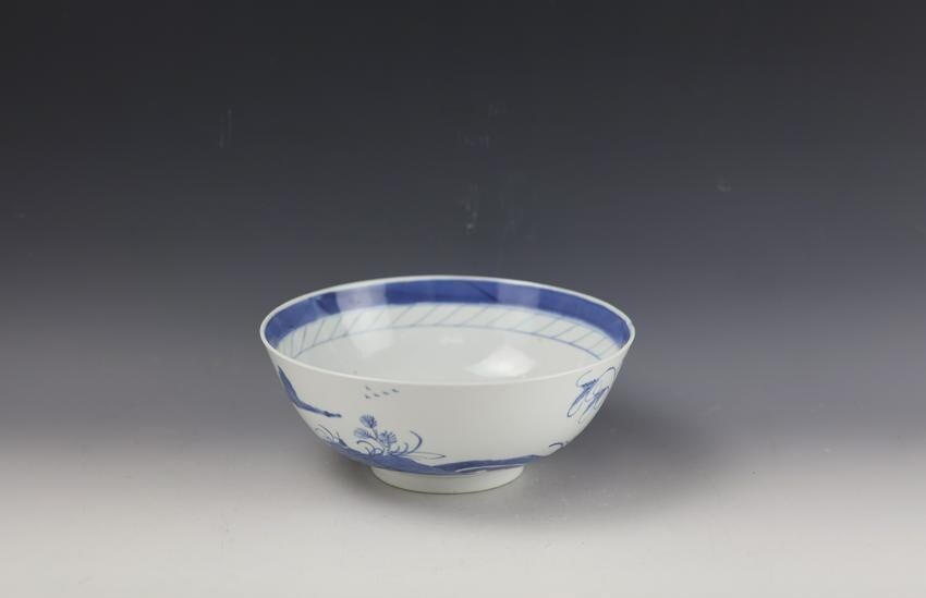 A Chinese Blue and White ROUND Bowl