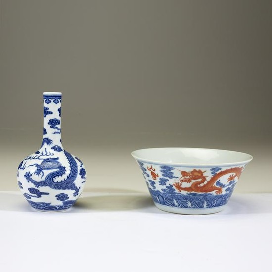 A Chinese blue and white porcelain "Dragon" bottle vase