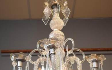 A MID-CENTURY FIVE BRANCH CRYSTAL CHANDELIER (70H X 47W CM)