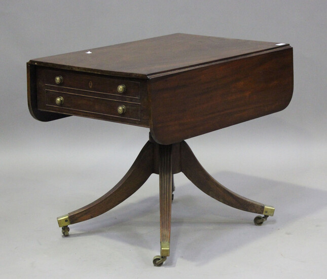 A Regency mahogany single pedestal Pembroke table, fitted with a single frieze drawer, height 68cm