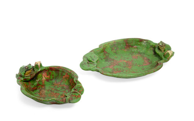 A Weller Coppertone Glazed Ceramic Frog Tray and Bowl