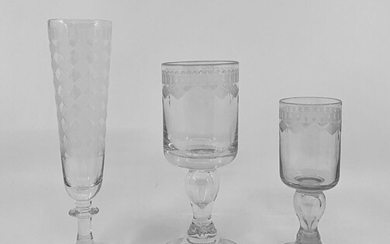 SOLD. A collection of Swedish glasses cut with a harlequin pattern, consisting of 7 champagne flutes, 7 wine glasses and 2 liqueur wine glasses. (16) – Bruun Rasmussen Auctioneers of Fine Art