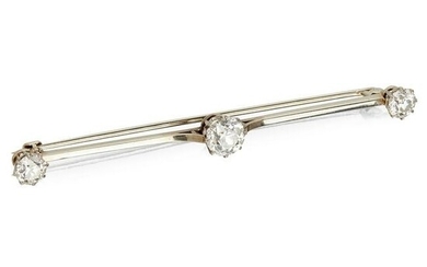 A diamond set bar brooch