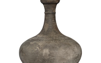 A gray pottery garlic-mouth vase, Eastern Zhou dynasty, Warring States period | 東周 戰國 灰陶蒜頭瓶