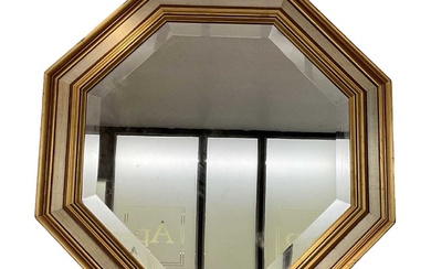 A modern octagonal gilt framed wall mirror, diameter 64cm.Condition Report...