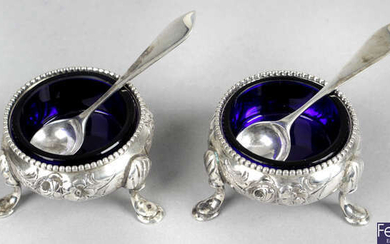 A pair of Victorian silver small open salts, plus a cased manicure set & cased set of teaspoons.