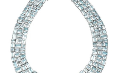 AN AQUAMARINE AND DIAMOND NECKLACE in 18ct white gold