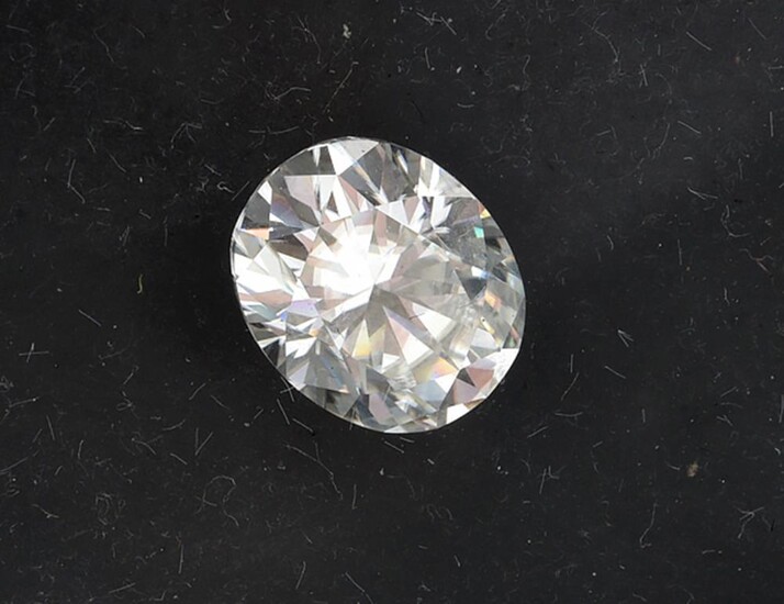 AN OVAL CUT LOOSE MOISSANITE WEIGHING 2.86CTS