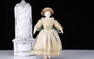 An early French bisque shoulder head fashionable doll