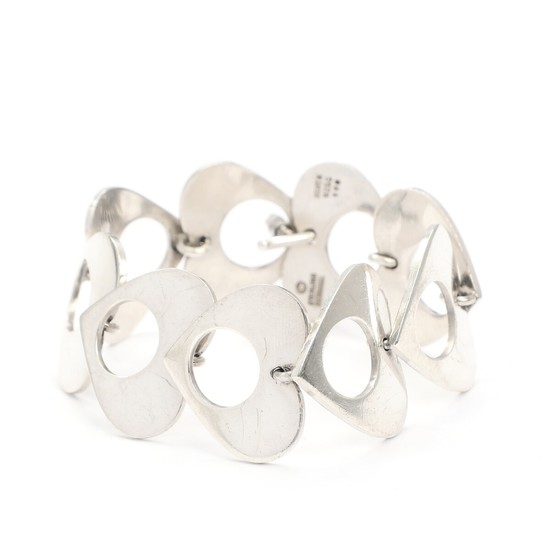Bent Knudsen: A sterling silver bracelet. Design no. 198. L. 18.7 cm.