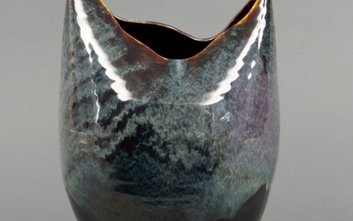 Bruin-grijsgeglazuurde keramiek vaas met lavadecor, gemonogrammeerd AB, 34 x...