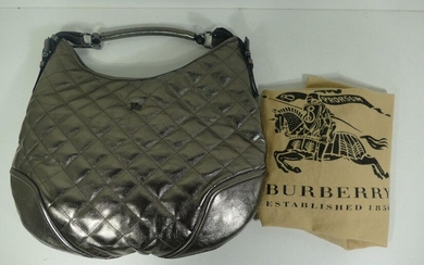 Burberry bag in silver bronze leather, with cover, mint condition