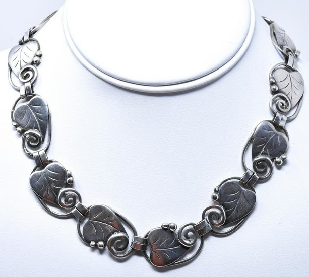 C 1930s Sterling Silver Arts & Crafts Necklace